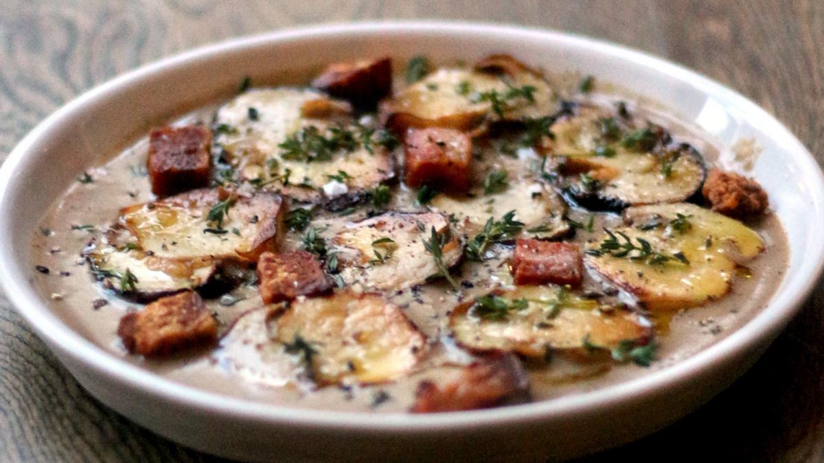 Carpacho caliente de 'ceps' con 'guanciale' del restaurante Bosco de Lobos.