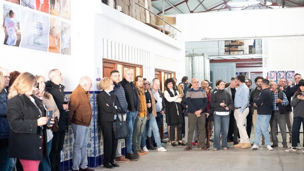 Asistentes al acto conmemorativo del aniverario.