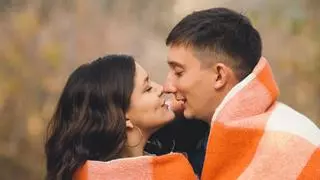 Solo hay cuatro personas compatibles contigo en todo el mundo, según la 'Ley de la pirámide'
