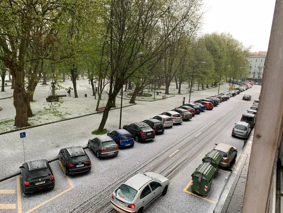 Avilés se tiñe de blanco con una granizada