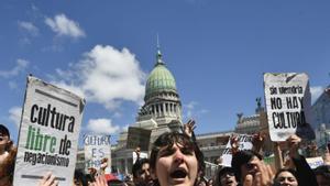 Les protestes universitàries posen Milei davant el seu pitjor desafiament