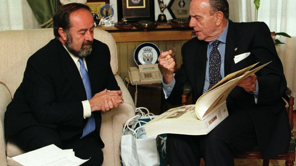 Rodolfo Aínsa junto a Manuel Fraga