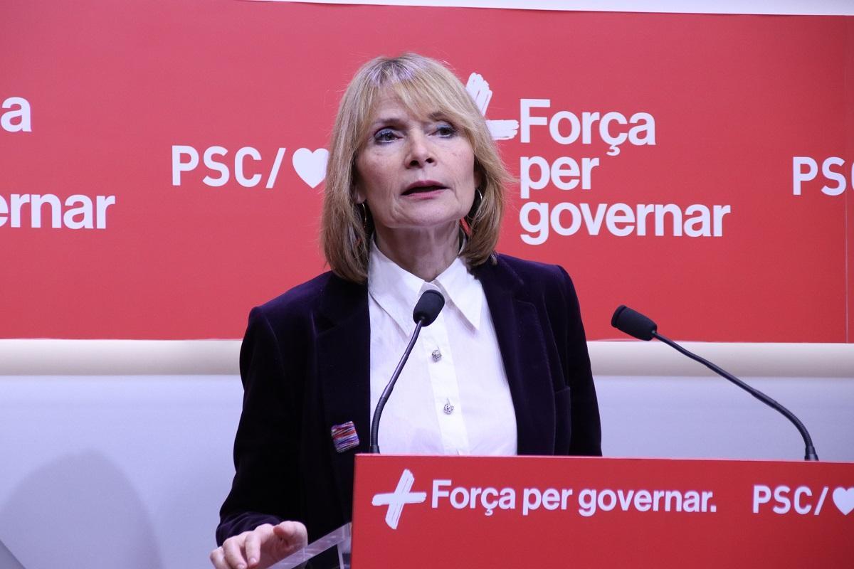 La portavoz del PSC, Lluïsa Moret, este lunes en rueda de prensa
