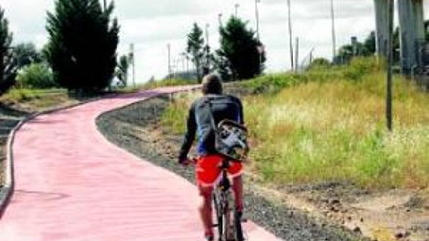 Entra en servicio un tramo del nuevo carril bici de 500 metros