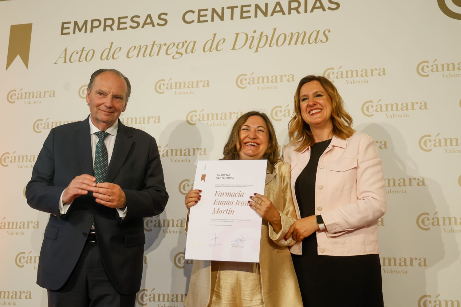 Cámara Valencia homenaje a 26 empresas por su trayectoria centenaria