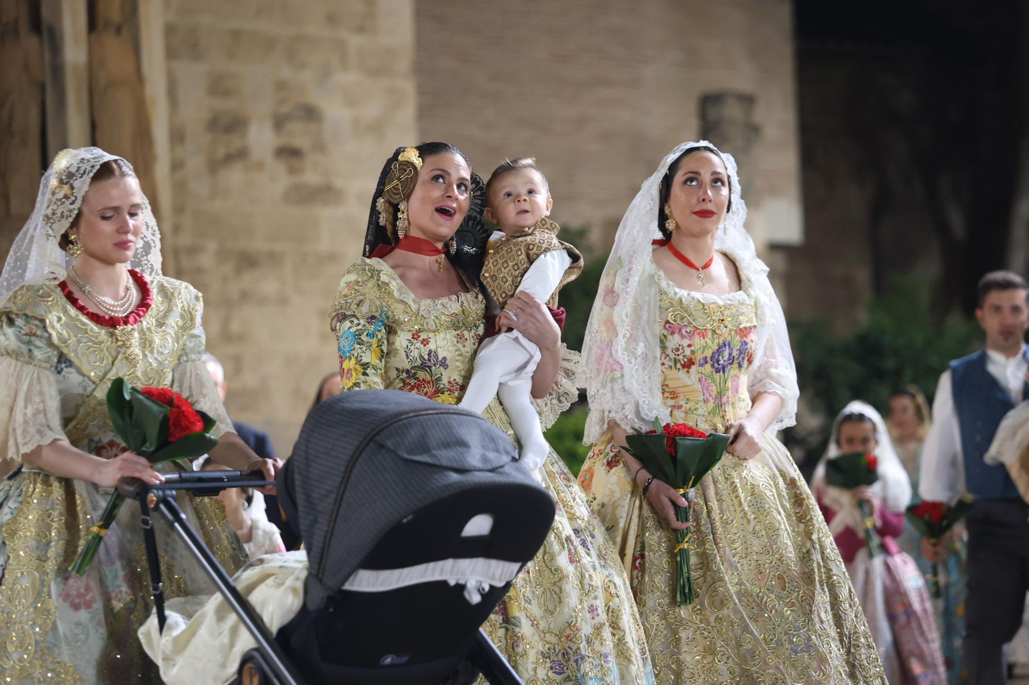 Búscate en el segundo día de la Ofrenda en la calle San Vicente entre las 20 y las 21 horas