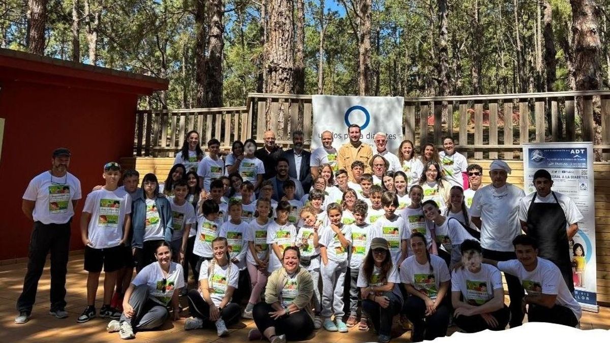 Grupo de niños con diabetes en el camamento de verano