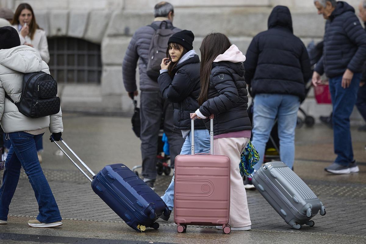 Varios turistas en el centro de la ciudad, en Madrid.