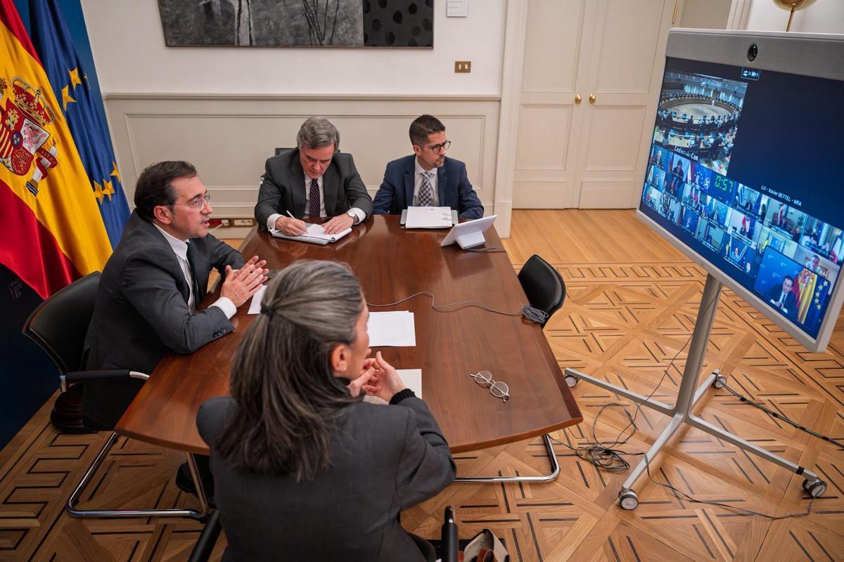 Albares gabinete de crisis exteriores