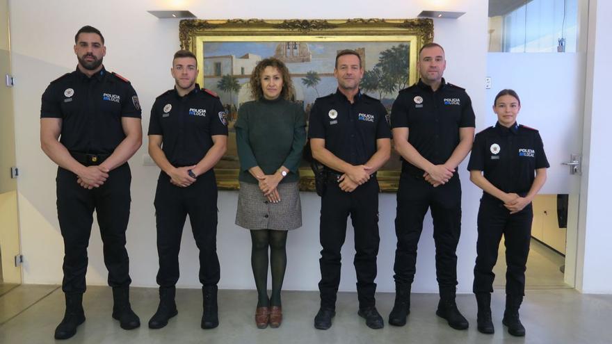 La Policía Local de Sant Antoni presenta a cuatro nuevos agentes | A. S. A.