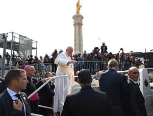 El papa Francisco pide a los jóvenes en Lisboa que corran el riesgo del amor”