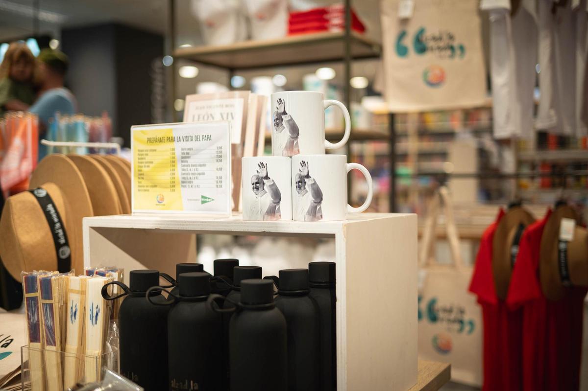 Productos oficiales de la visita del papa en El Corte Inglés