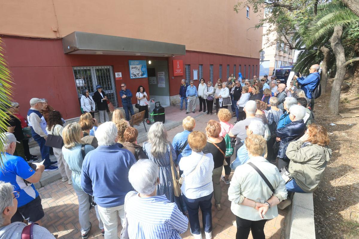 Los vecinos de San Gabriel reclaman un quinto médico para el ...