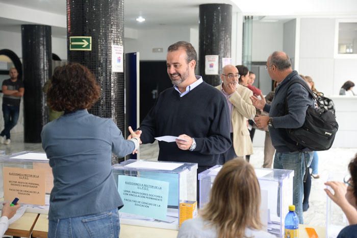 ELECCIONES A DECANO