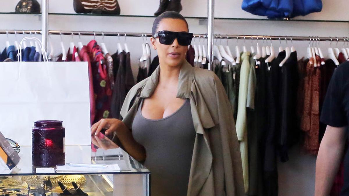 Kim Kardashian, embarazada y de compras