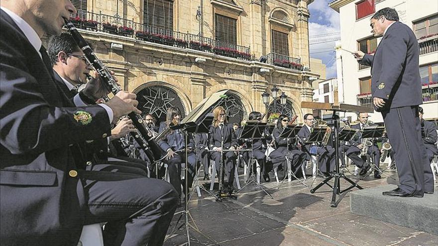 La banda estará al menos cuatro meses más sin un director titular