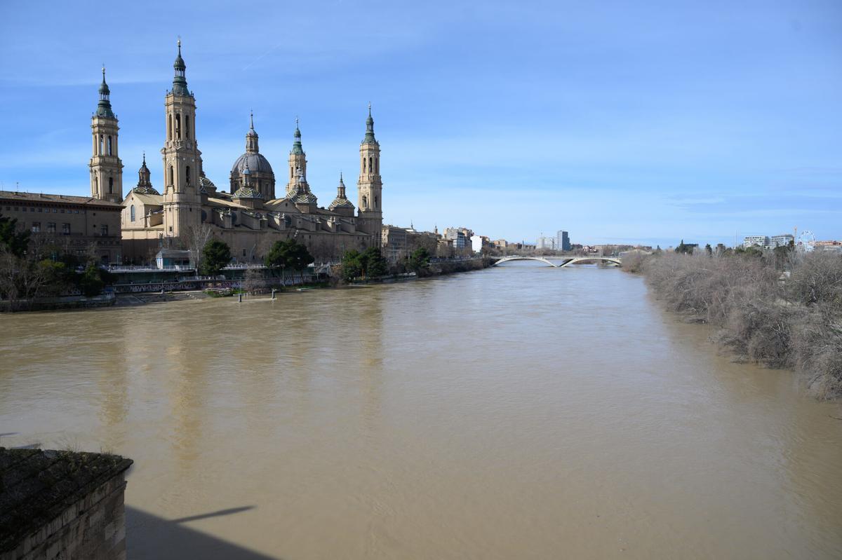 EN IMÁGENES | Crecida del río Ebro a la altura de Zaragoza