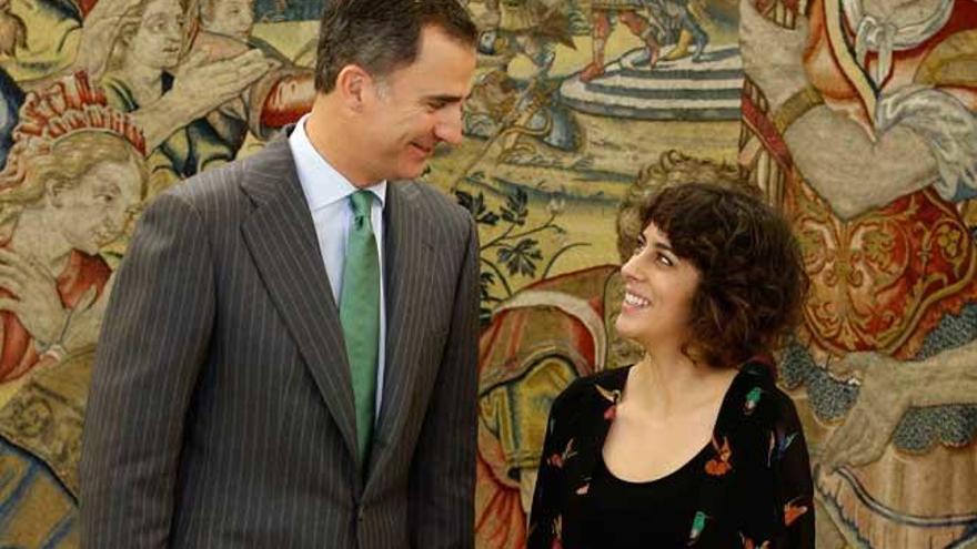 Felipe VI y Alexandra Fernández. //EFE