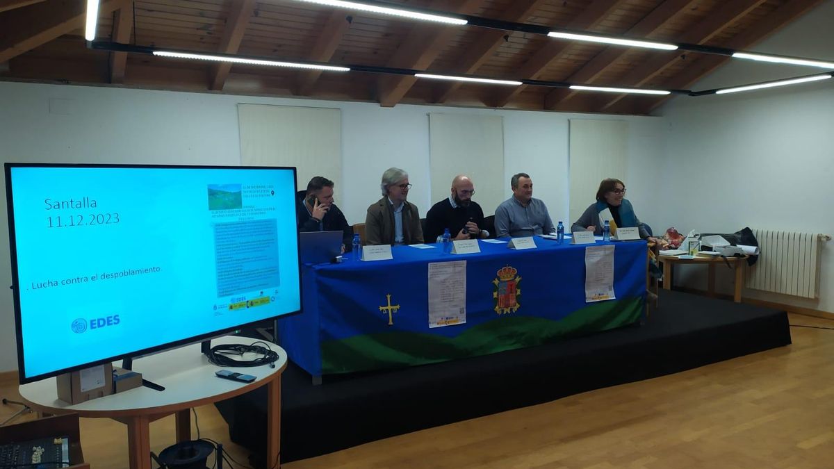 Un momento de las jornadas, celebradas en Santa Eulalia de Oscos.