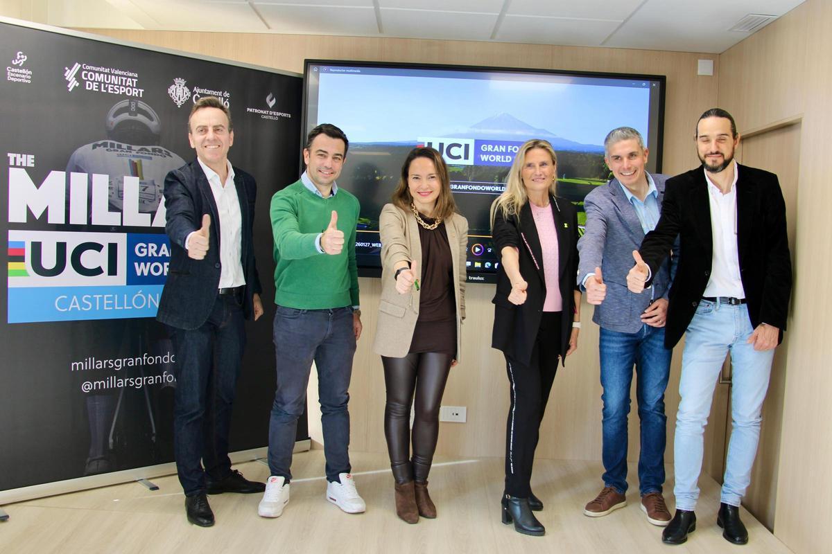 Autoridades y organizadores, en la presentación de la The Millars UCI Gran Fons World Series.
