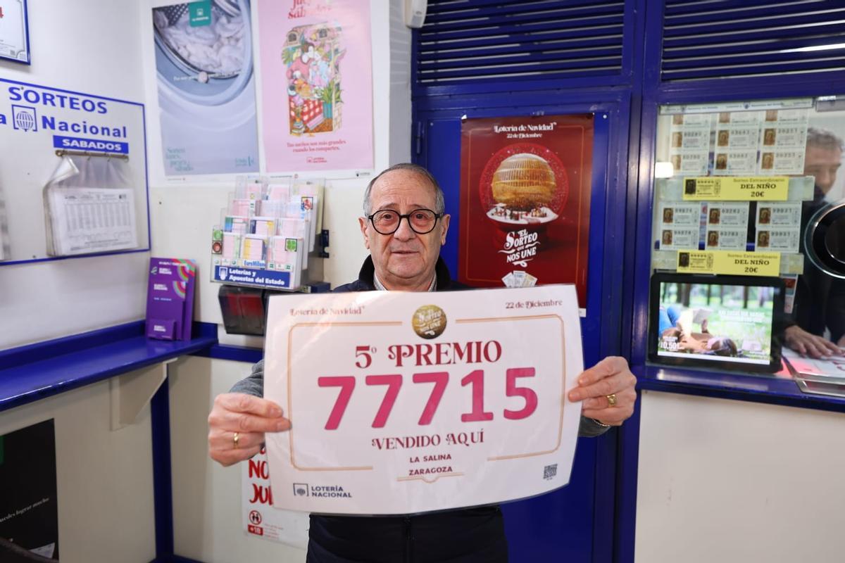 La administración de loterías de calle La Salina en Zaragoza ha repartido un quinto premio, el 77715.