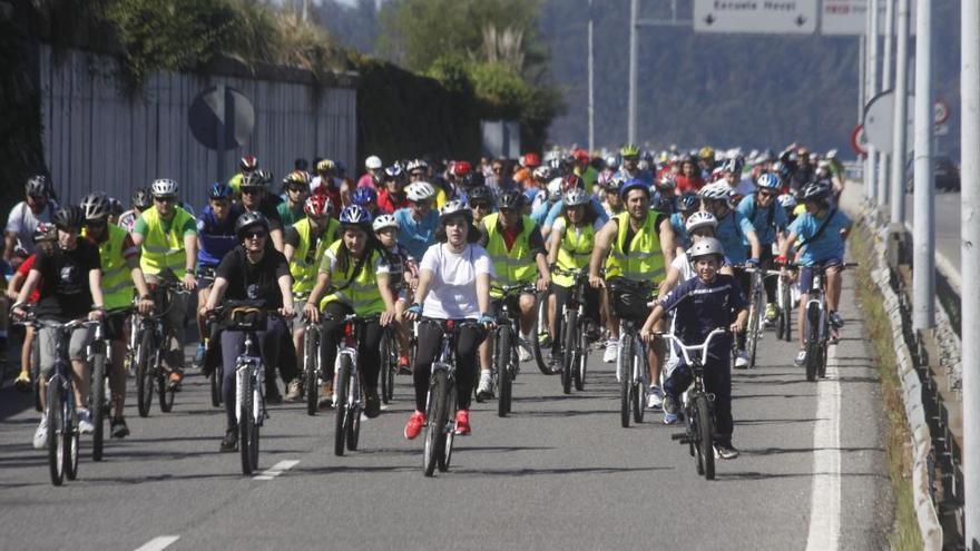 Participantes en una marcha ciclista de Pedaladas.