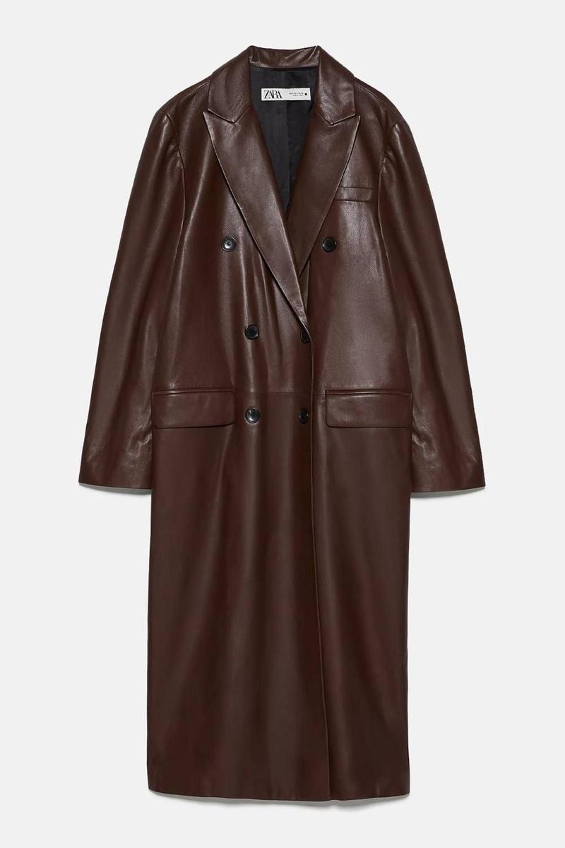 Abrigo de cuero marrón de Zara