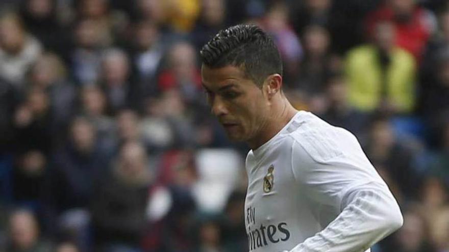 Ronaldo marca su tercer gol, el cuarto del Madrid ante el Celta.