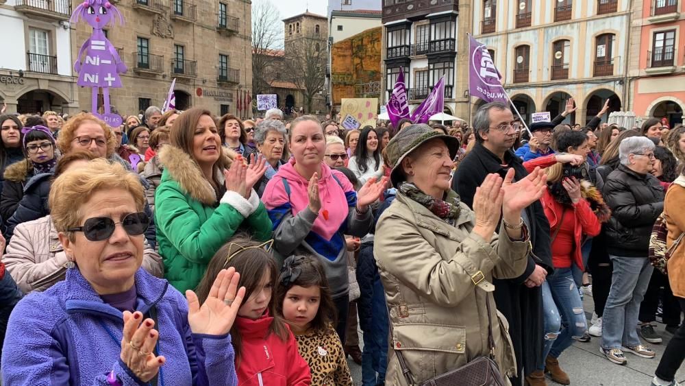 8-M en Asturias: El feminismo inunda las plazas