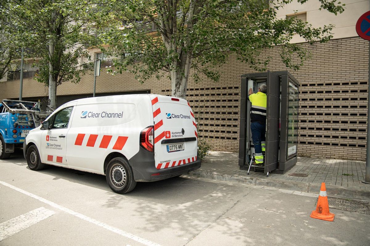 Trabajos de limpieza en los aseos para los conductores de autobús de la red TMB.