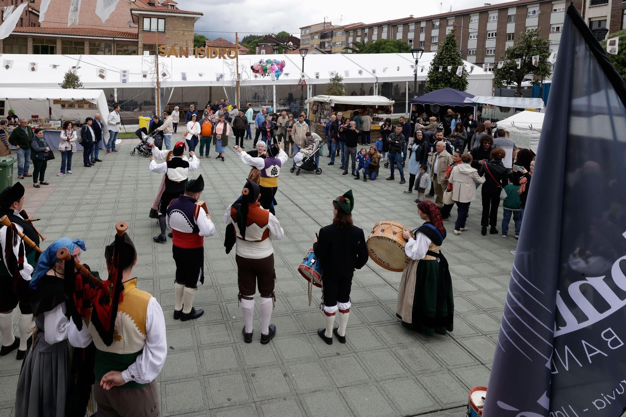 Tonada, mercado, comida en la calle y más: las imágenes que deja la fiesta en Llanera