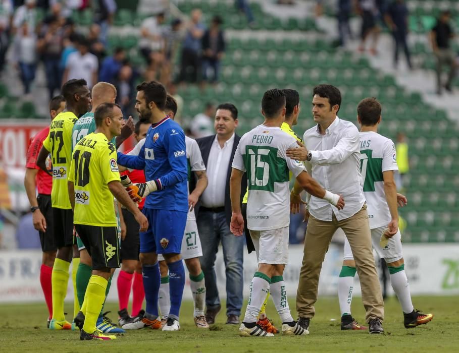 El Elche domina al Córdoba