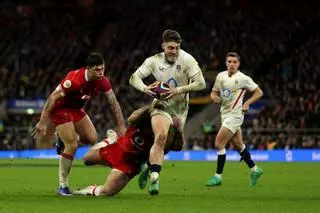 Inglaterra abochorna a Gales e Italia demuestra su progresión ante Escocia