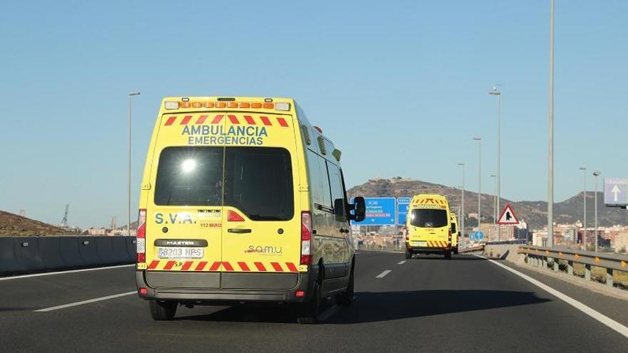 Herido un joven de 16 años en patín tras chocar contra un turismo en Cartagena