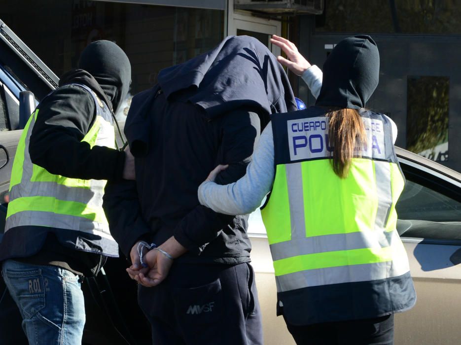 Detencions a Figueres per pertinença a Daesh