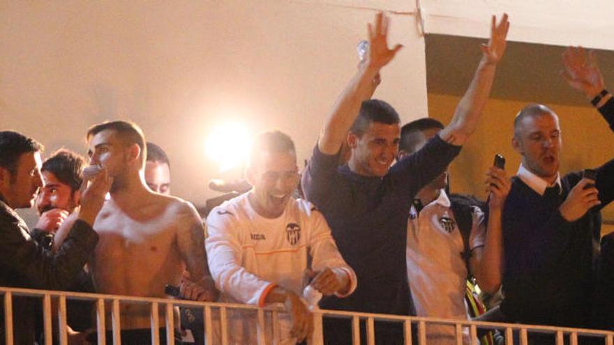 Jaume, en el balcón de la fachada principal de Mestalla.