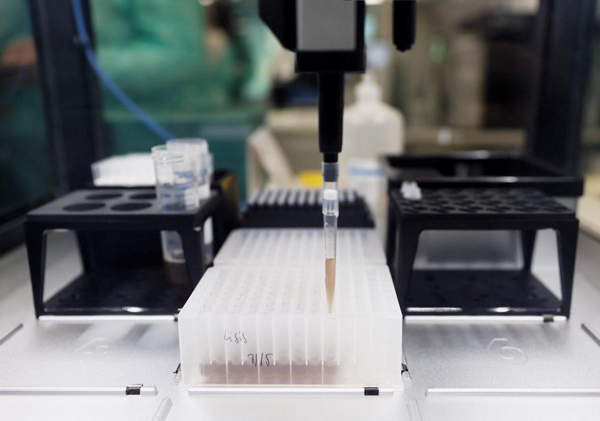 Pruebas PCR para la viruela del mono en una imagen de archivo