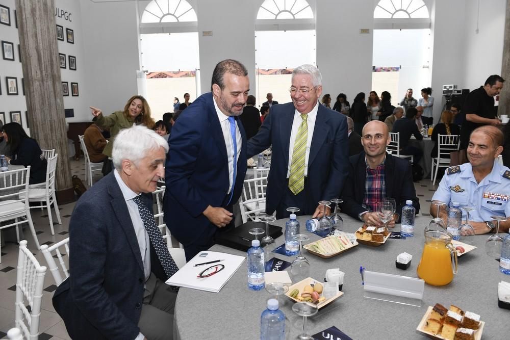 El presidente de la Agencia Nacional de Evaluación de la Calidad y Acreditación (ANECA), José Arnáez, en los desayunos Universidad-Sociedad