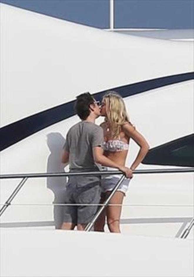 Matt Bellamy, cariñoso con su nueva novia en St. Tropez_MEDIA_1