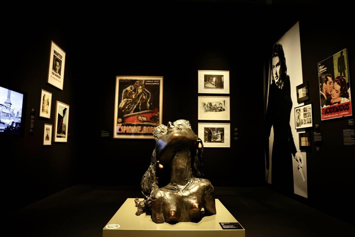 Escultura en homenaje a Hedy Lamarr en 'Éxtasis', en 'Top secret