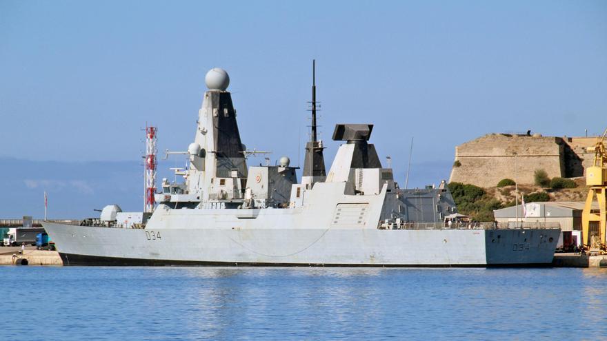Llega al puerto de Palma un destructor de la Royal Navy
