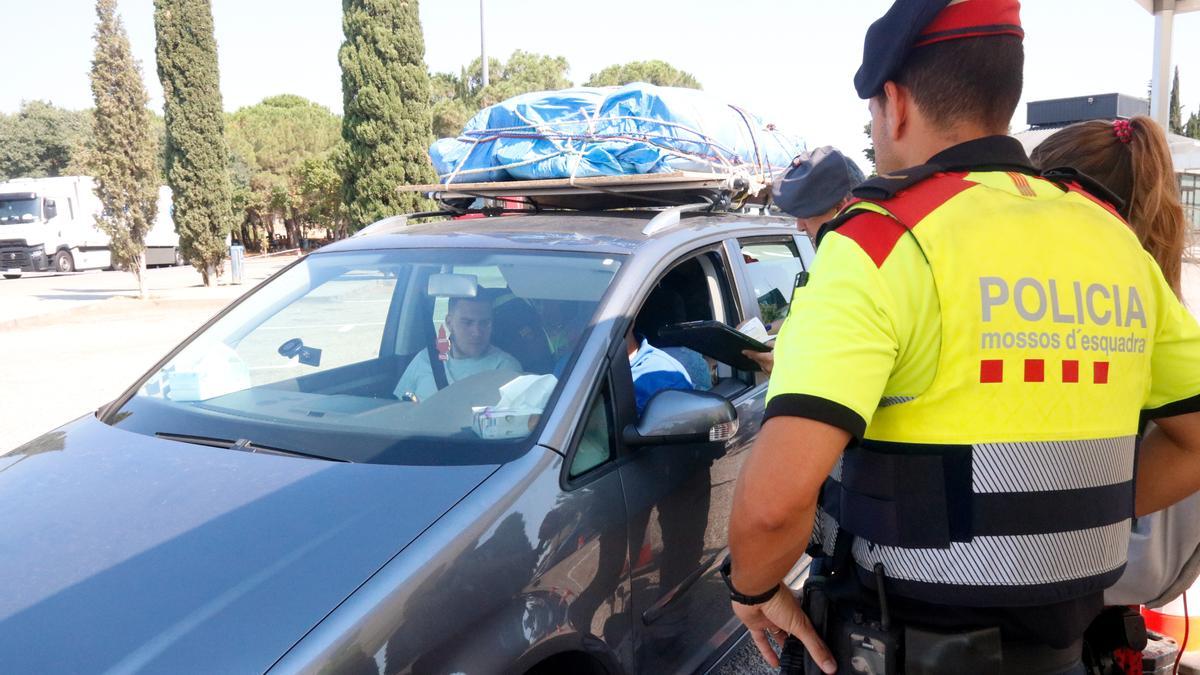 Un control de tráfico de los Mossos d'Esquadra en Les Garrigues