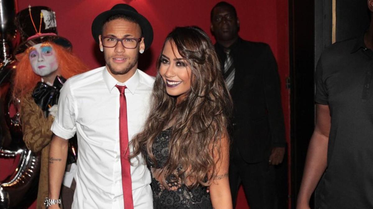 Neymar con su hermana Rafaella en la fiesta del 25 aniversario del jugador blaugrana