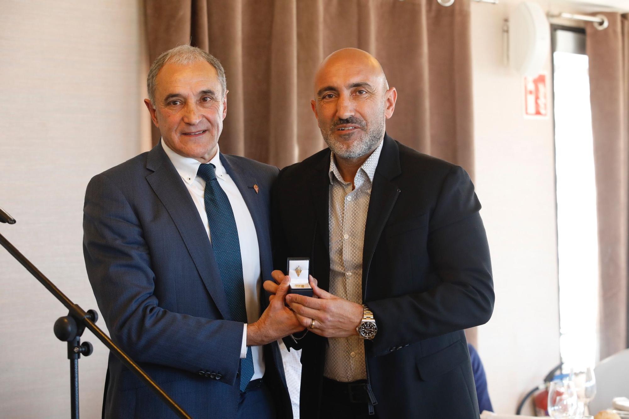 EN IMÁGENES: Abelardo recibe la insignia de oro de los veteranos del Sporting