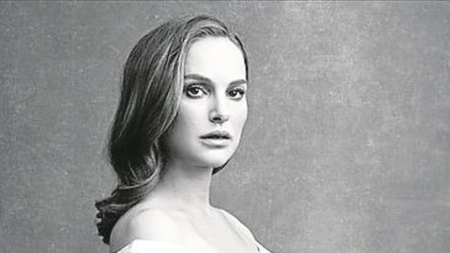 Natalie Portman emula el desnudo de Moore