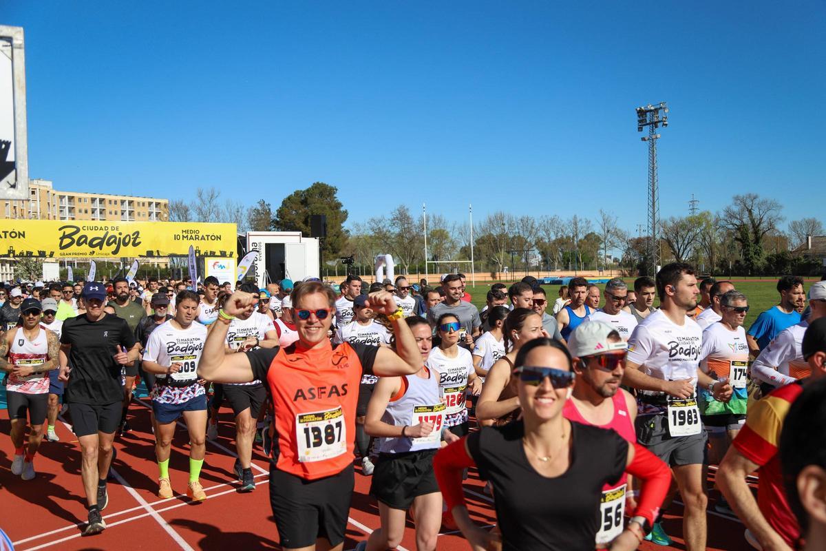 Fotogalería | Las mejores imágenes de la Maratón y Media Maratón 'Ciudad de Badajoz'