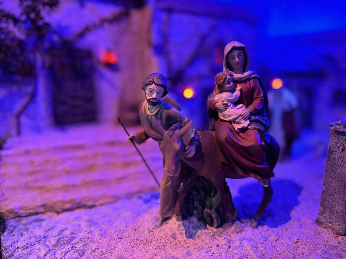Los primeros premios del concurso de belenes de Cajasur 2024, en imágenes