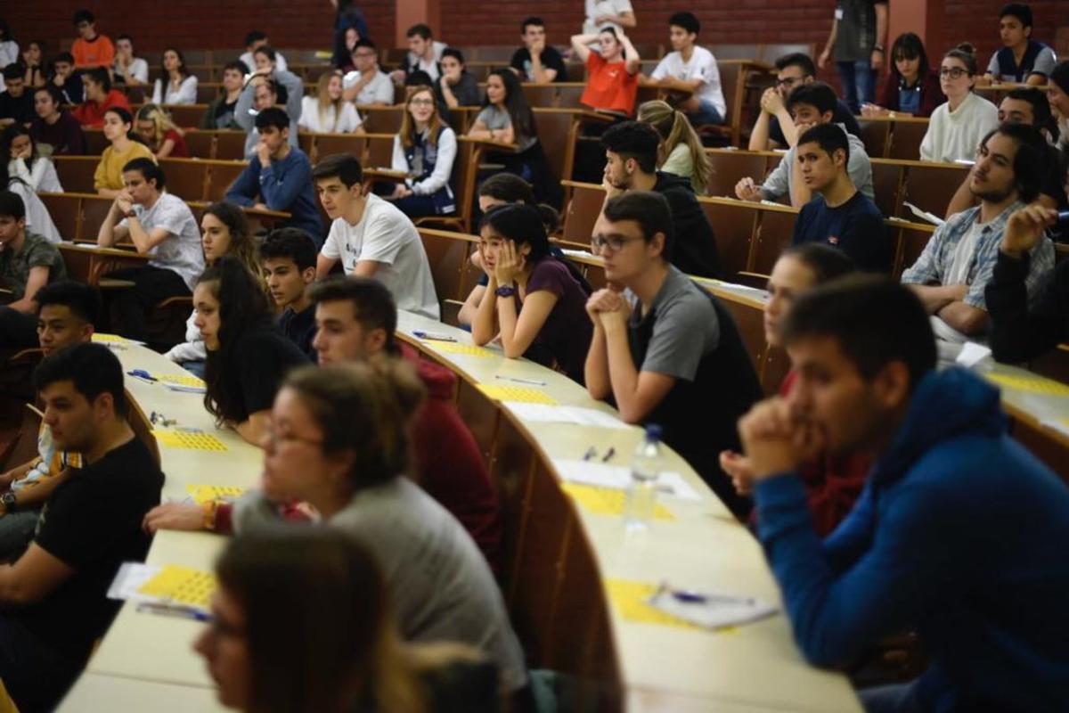 Pruebas de selectividad en la Facultad de Biología, en Barcelona.