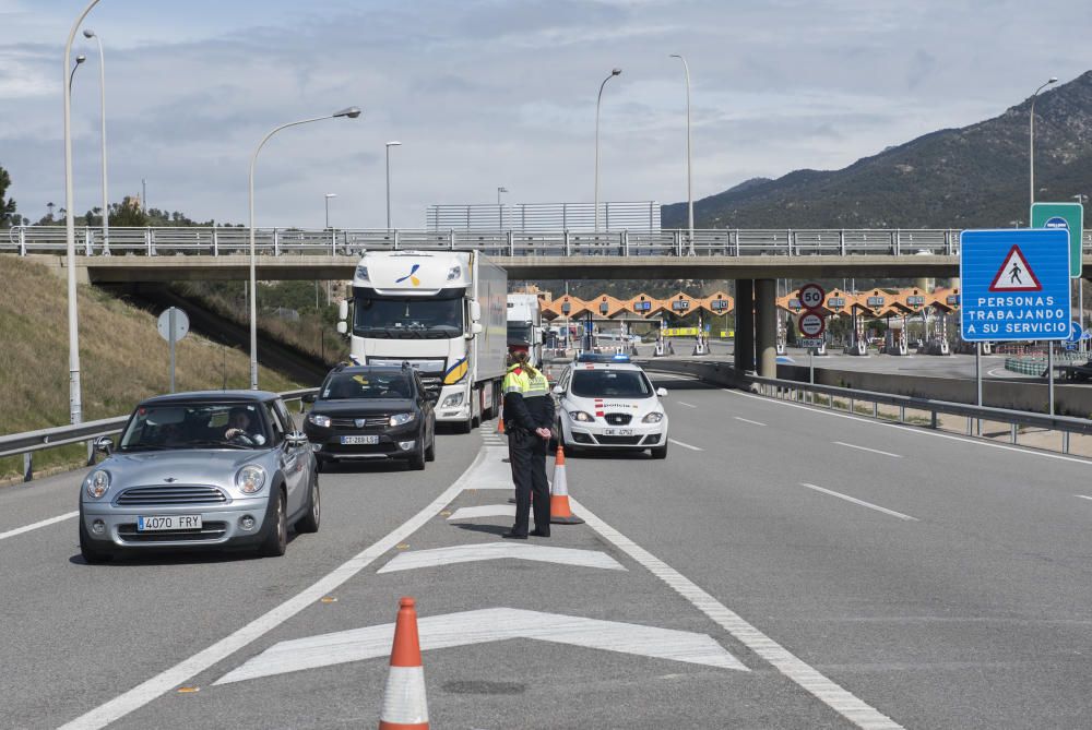 Col·lapse a la Jonquera pel tall a l'AP-7 a Figueres