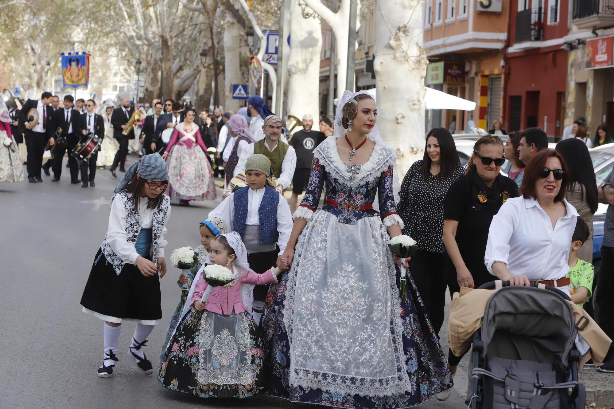 Multitudinaria Ofrenda fallera en Xàtiva